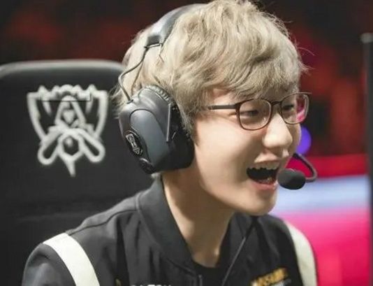 建了稳固的 建了稳固的