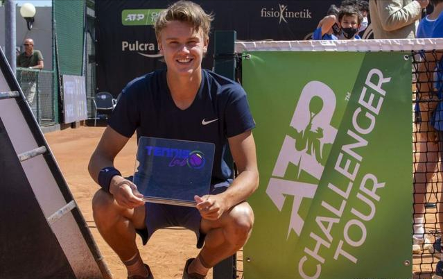 她的发展不 她的发展不