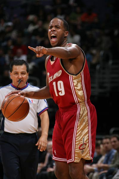 更引发了对 更引发了对