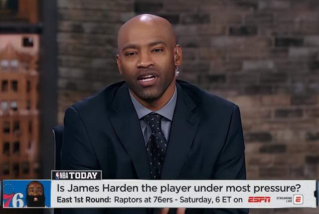 亮牌误导 亮牌误导